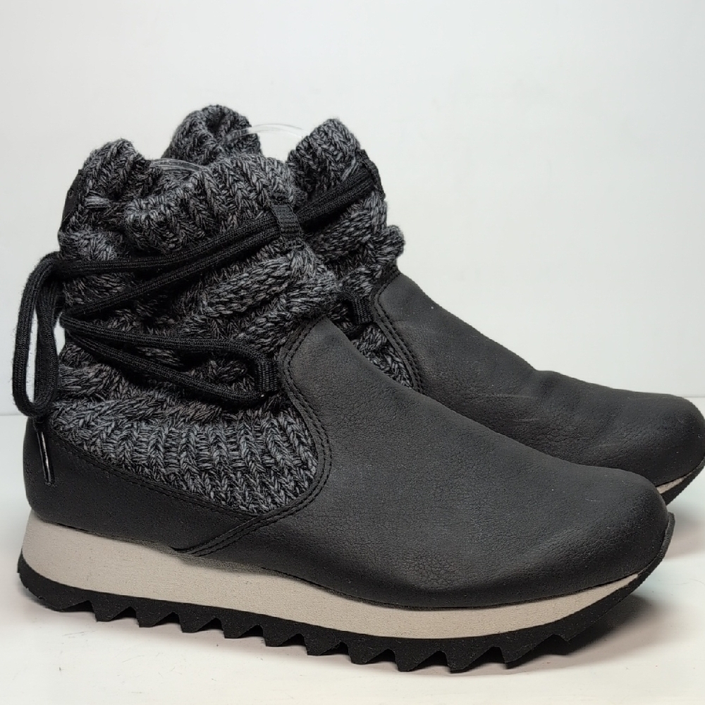 Merrell alpine pull on vegan knor boots womans size 7 EU 37.5